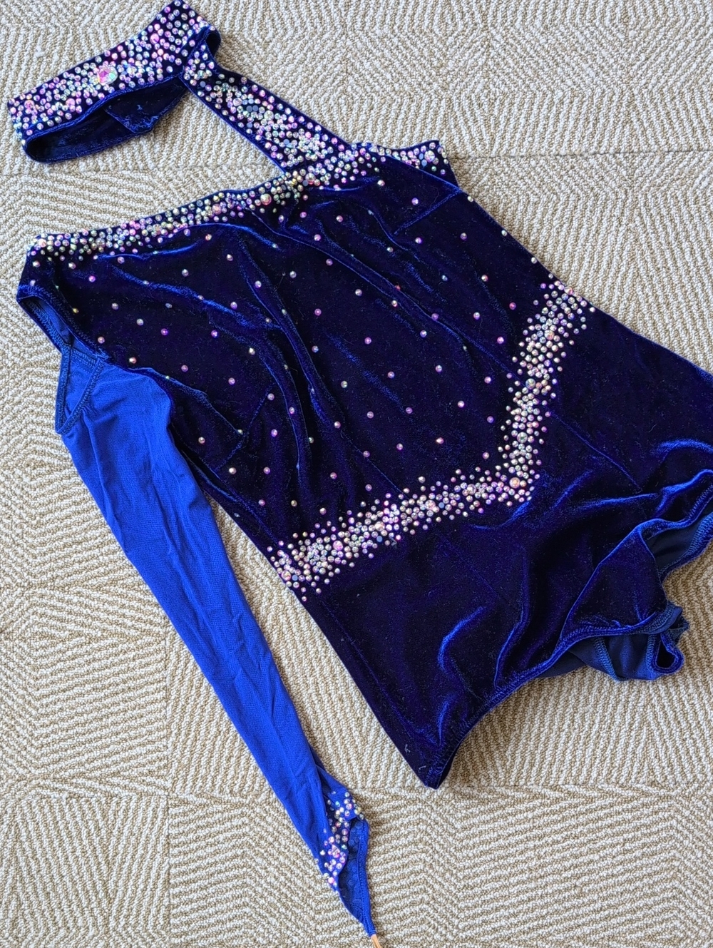 Velvet One-Shoulder Figure Skating Dance Solo Leotard Costume Rhinestones Velvet